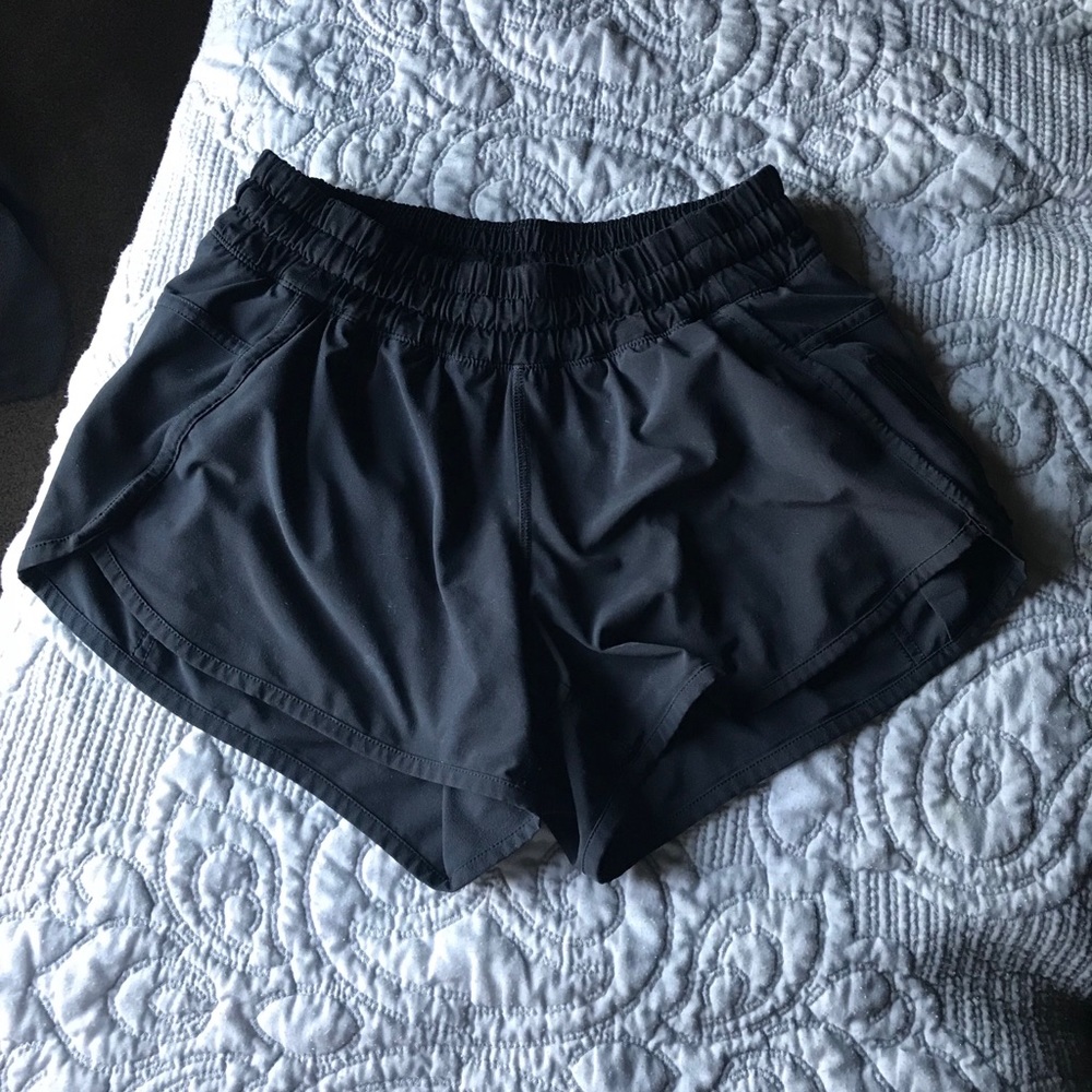 Lululemon tracker shorts